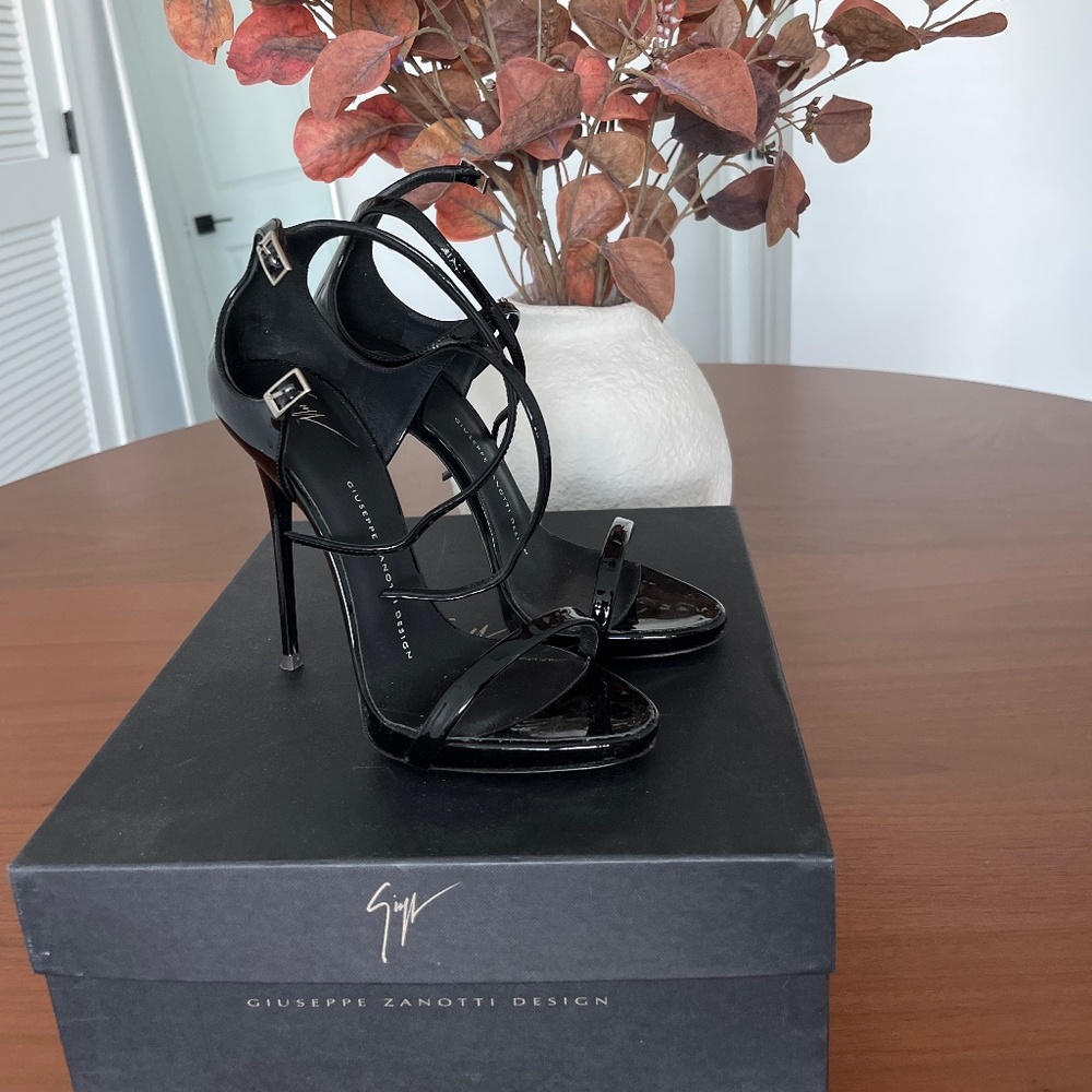 Giuseppe Zanotti Black Patent Heel